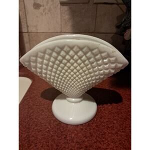 Vintage Westmoreland Milk Glass Fan Vase Diamond Texture Pattern MINT Condition